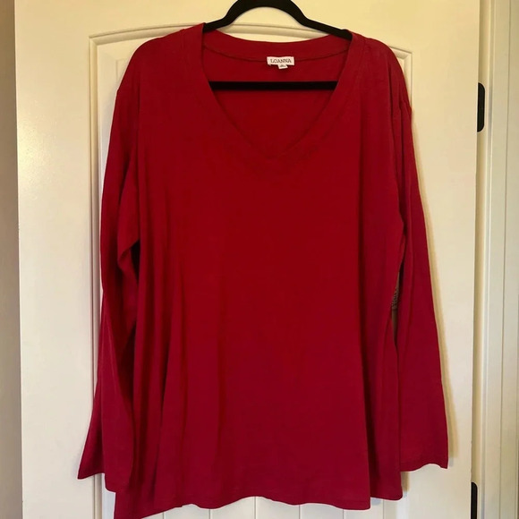 Loanna Red Long Sleeve VNeck Shirt. NWT - Picture 1 of 7